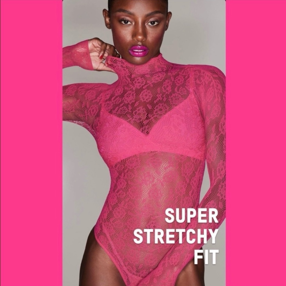 BNWT! SKIMS, WARP KNIT LACE BODYSUIT IN PUNCH / XXS-S, SOLD OUT! 😻💖 - Picture 4 of 7